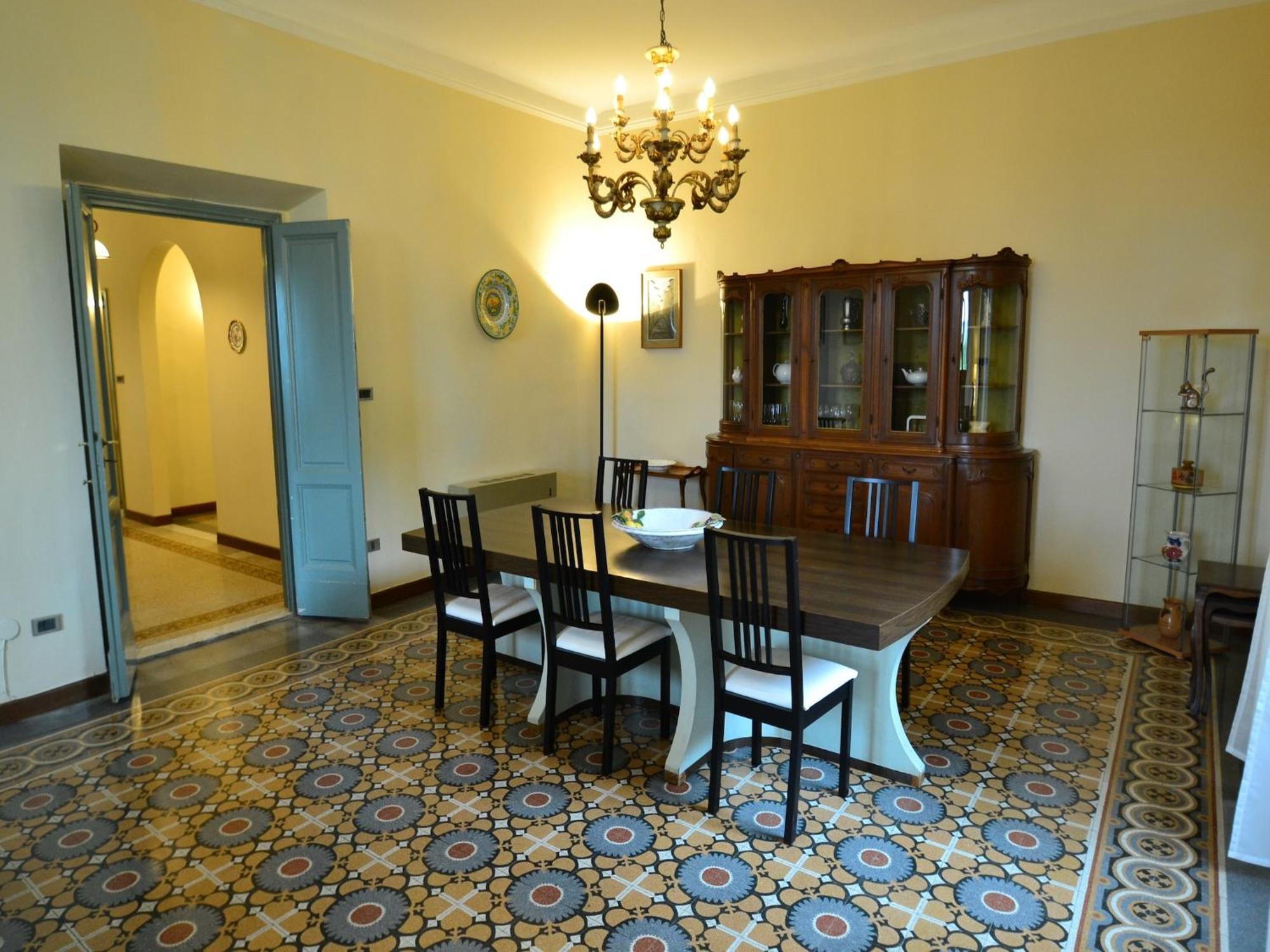 Lovely Holiday Home In Montefiridolfi With Hill View Exteriör bild