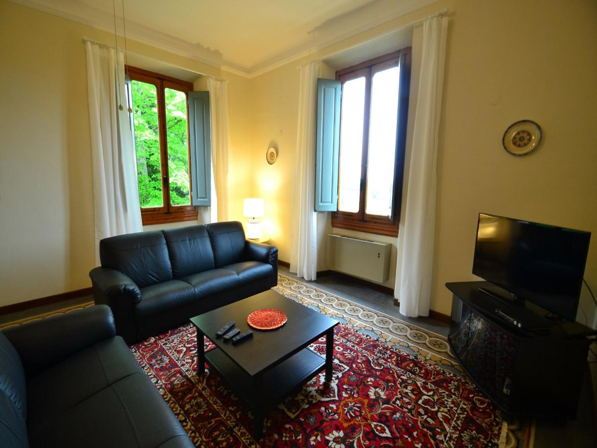 Lovely Holiday Home In Montefiridolfi With Hill View Exteriör bild