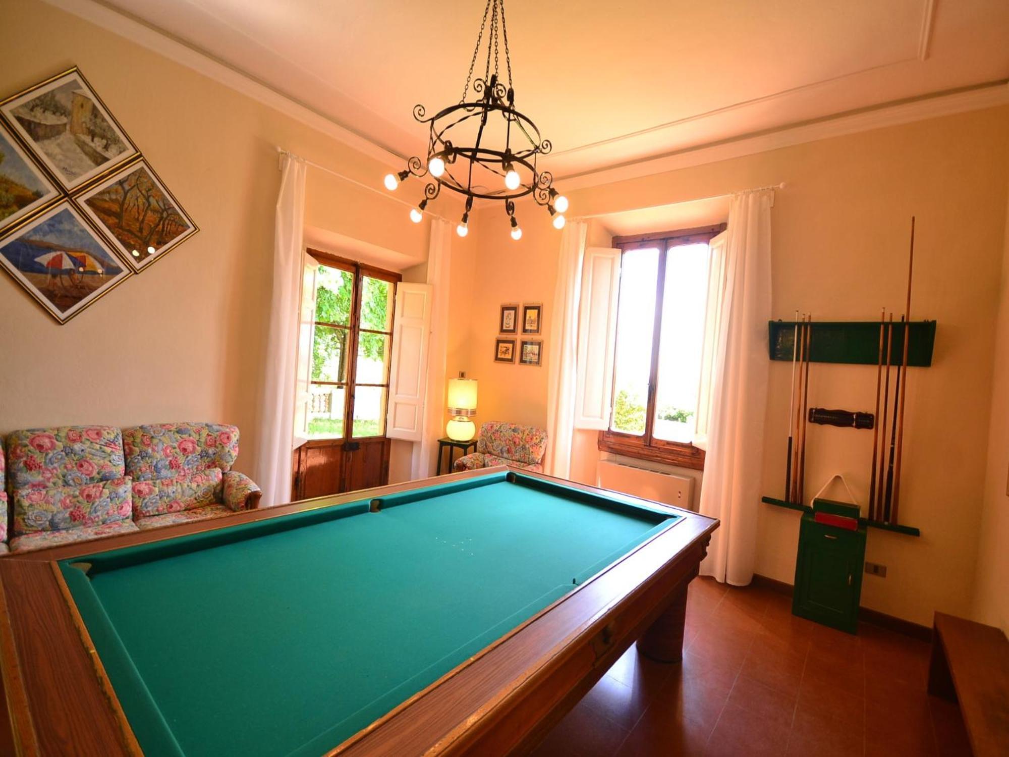 Lovely Holiday Home In Montefiridolfi With Hill View Exteriör bild
