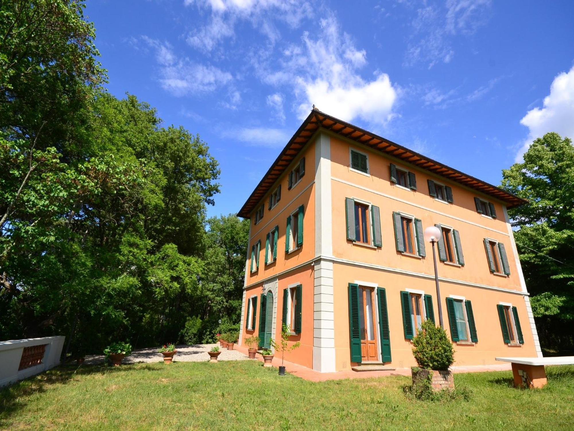 Lovely Holiday Home In Montefiridolfi With Hill View Exteriör bild